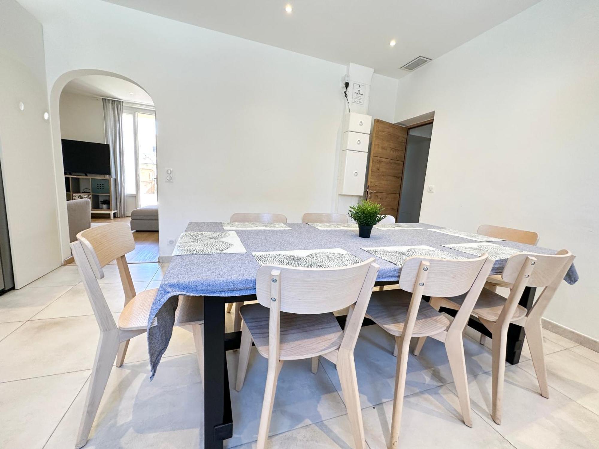Holiday home Maison De Confort A Et A 10 Minutes A Pied De La Cannes